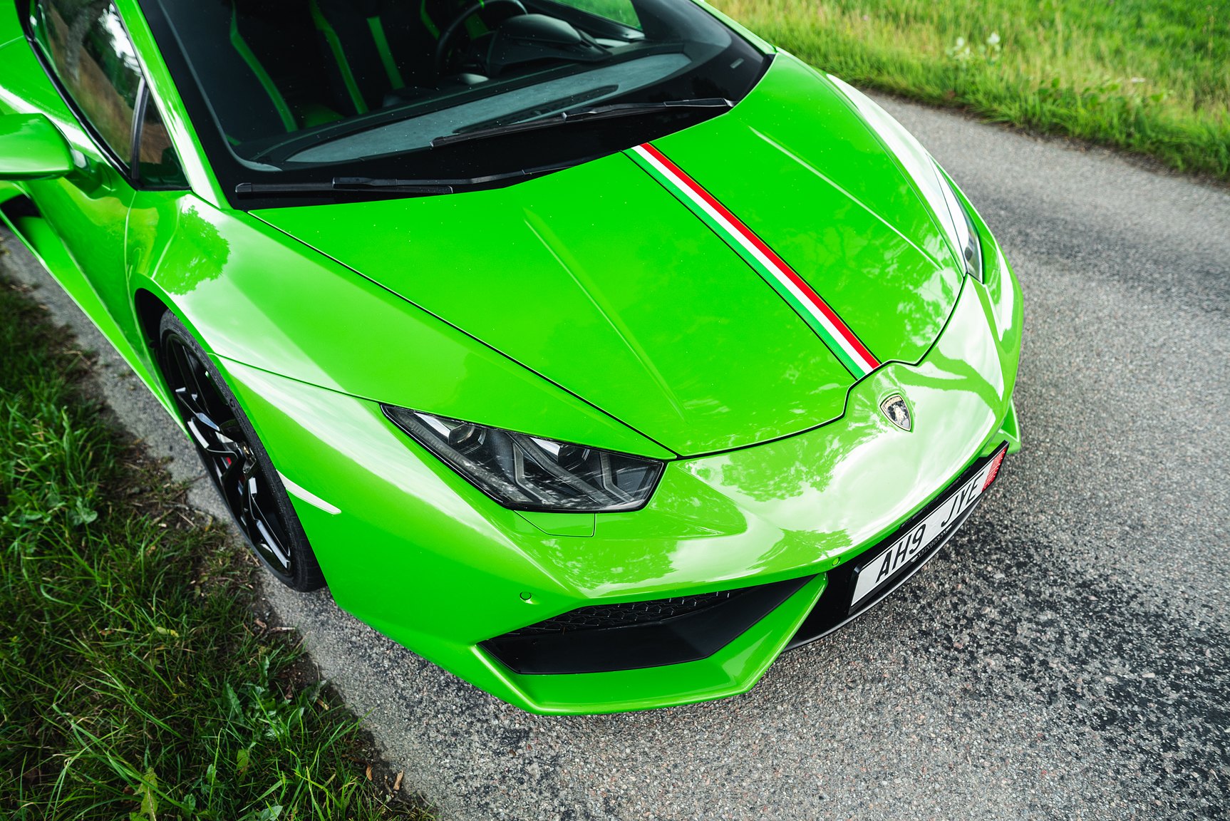 Exterior image of 2016 Lamborghini Huracan LP-610-4