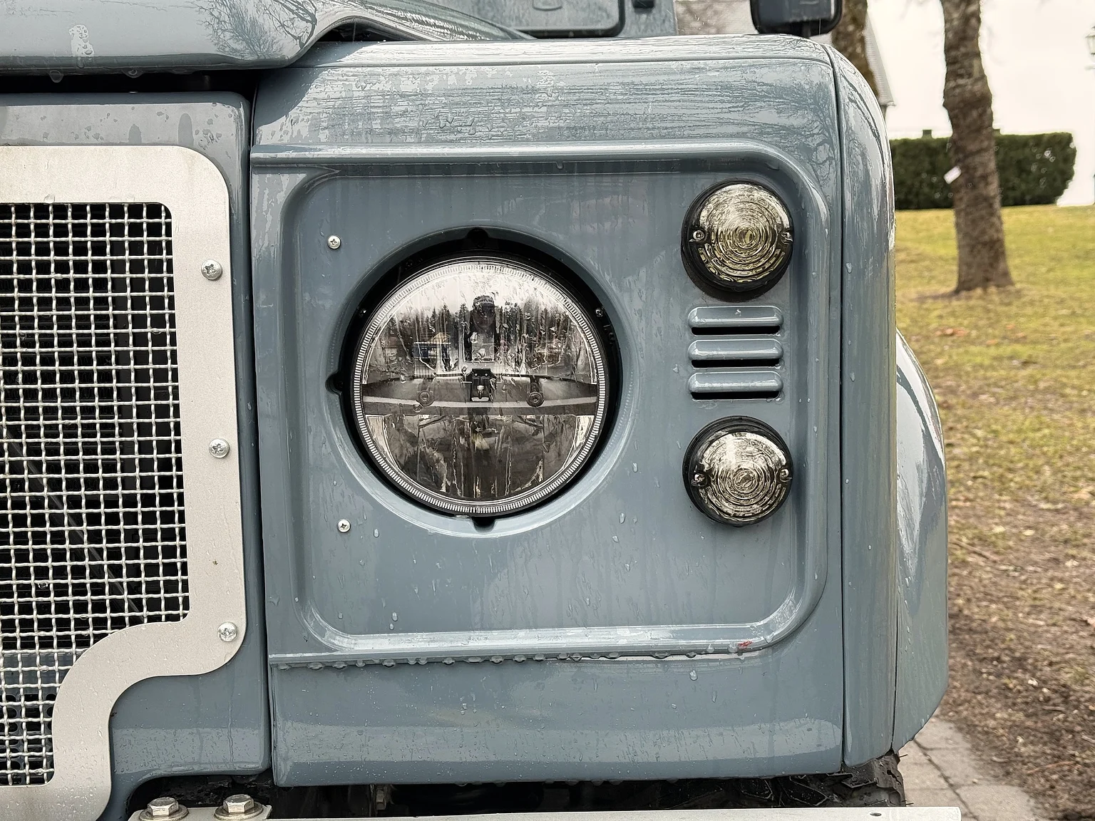 Exteriörbild på 2000 Land Rover Defender 110 C (26)