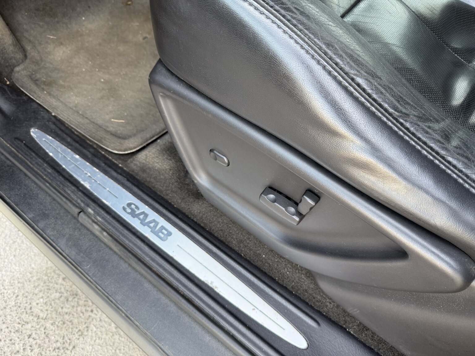 Interior image of 2006 SAAB 9-7X 5.3 V8 XWD