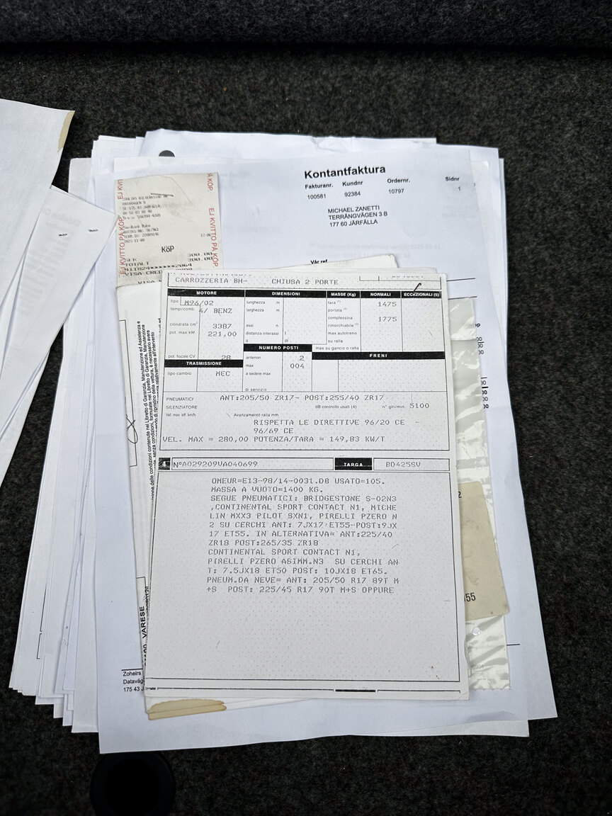 Documentation for 1999 Porsche 911 Carrera 4