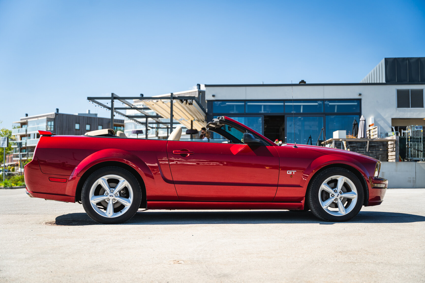 Exterior image of 2005 Ford Mustang GT Cabriolet
