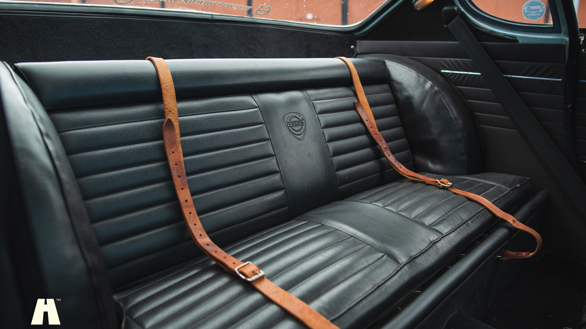 Interior image of 1966 Volvo P1800 S (39)