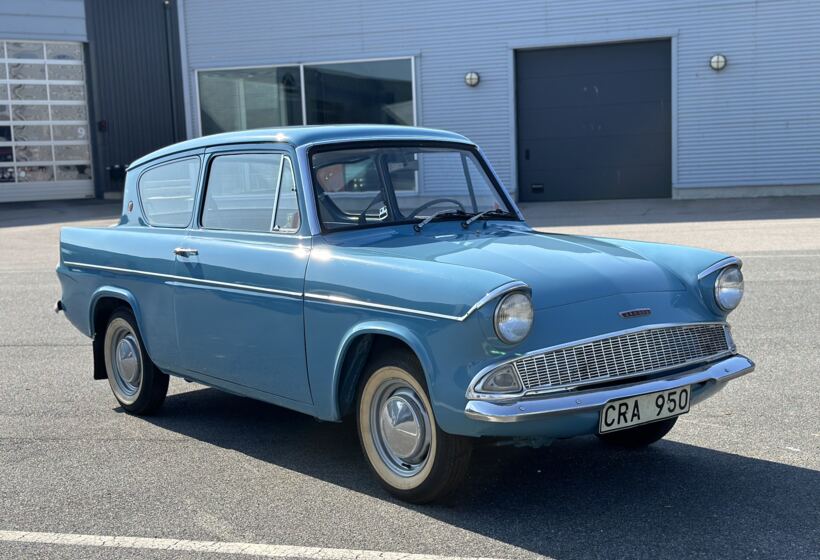 1961 Ford Anglia