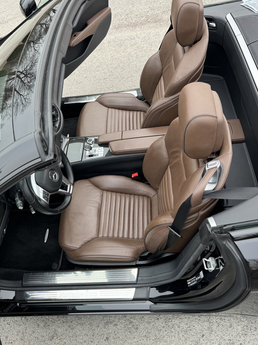 Innenraumfoto von 2013 MERCEDES-BENZ SL 500