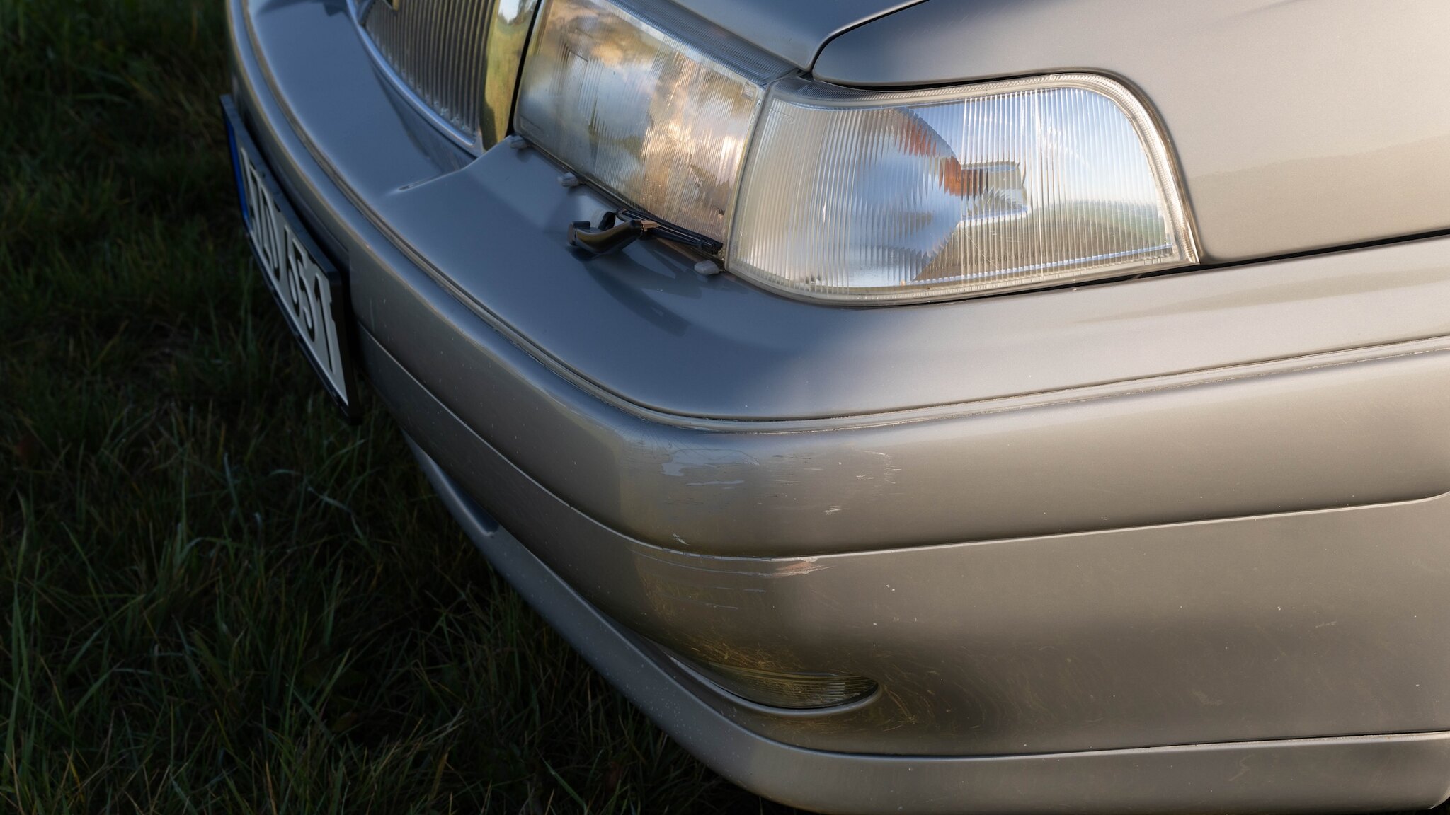 Exterior image of 1996 VOLVO 960 Executive