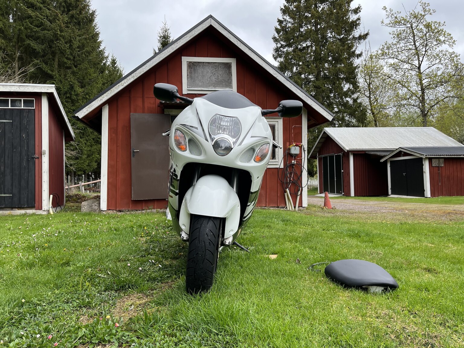 Exteriörbild på 1999 Suzuki GSX1300R Hayabusa