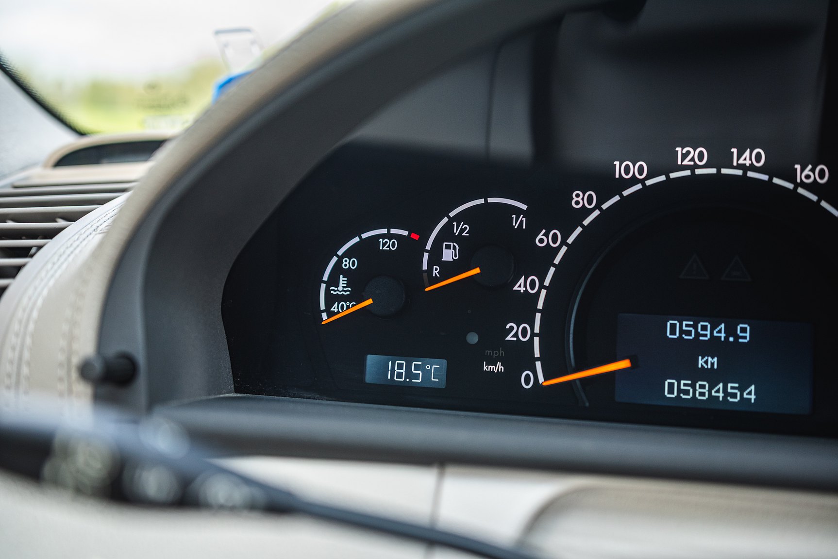 Interior image of 2000 Mercedes-Benz CL 500