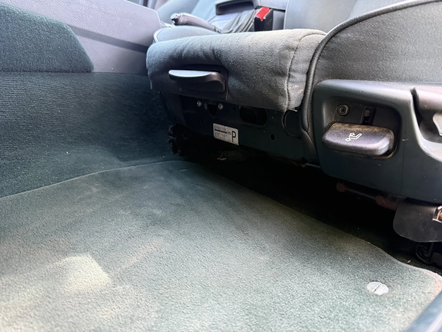 Innenraumfoto von 2003 BMW 525d Sedan (14)