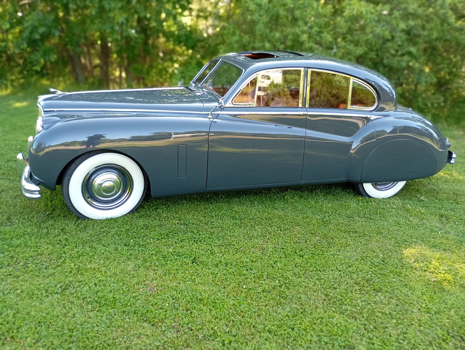 Exterior image of 1954 Jaguar Mark VII