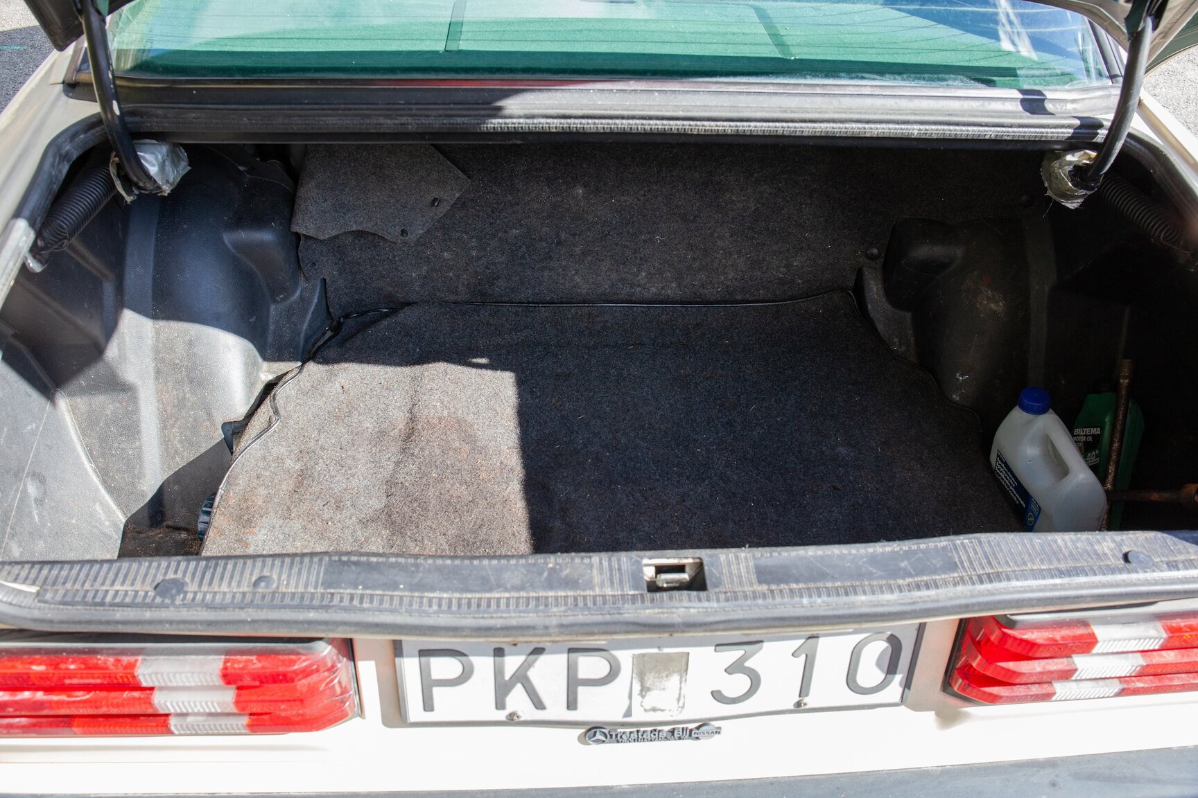Interiörbild 1993 Mercedes-Benz 190 E 2.0