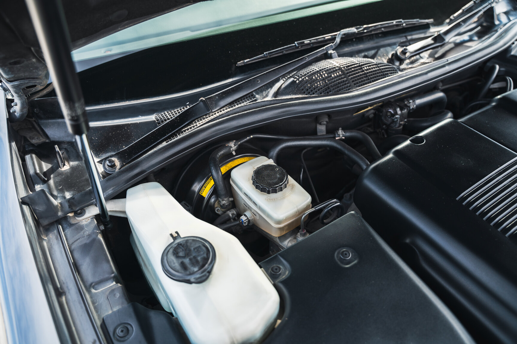 Image of 2000 Toyota Century mechanics