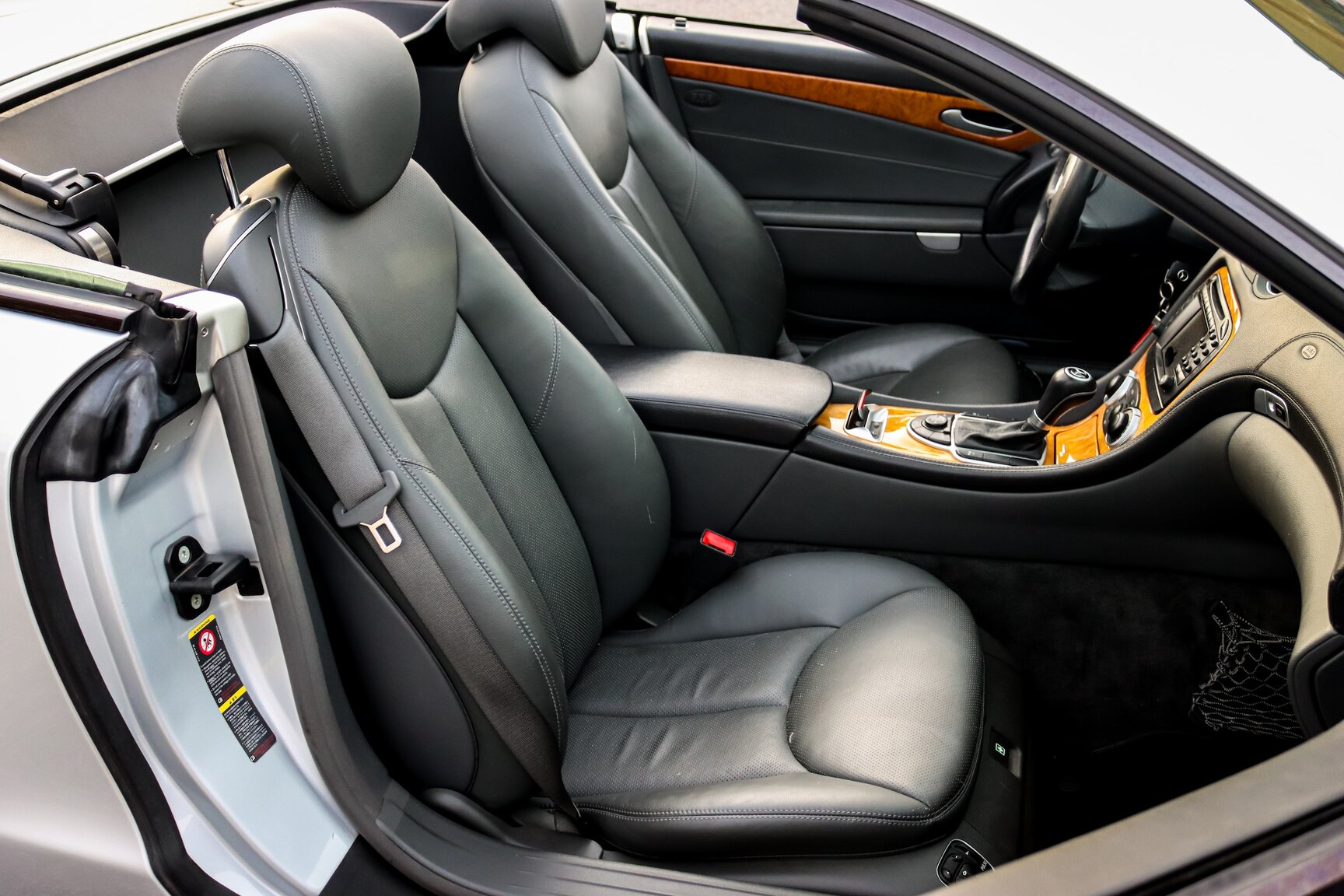 Interior image of 2006 Mercedes-Benz SL 500