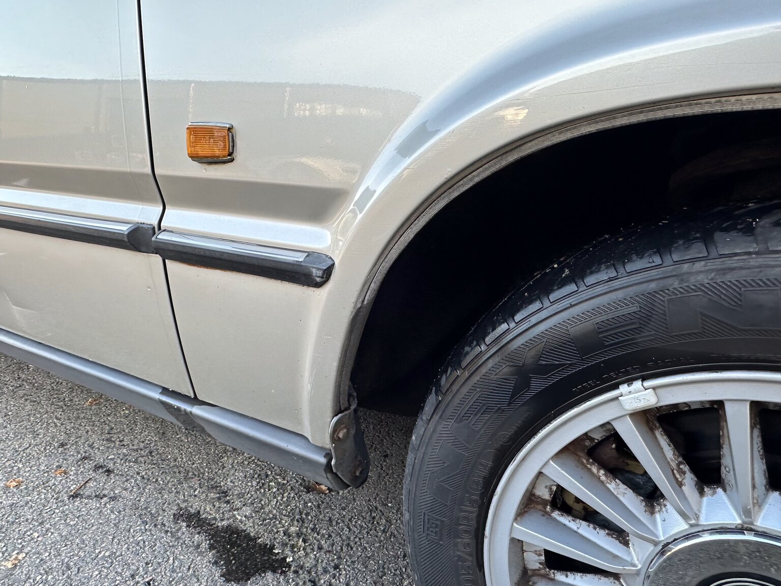 Exteriörbild på 1987 Volvo 780 Bertone