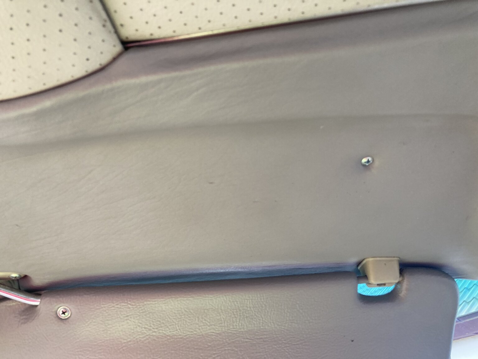 Interior image of 1973 Mercedes-Benz 450 SLC (24)