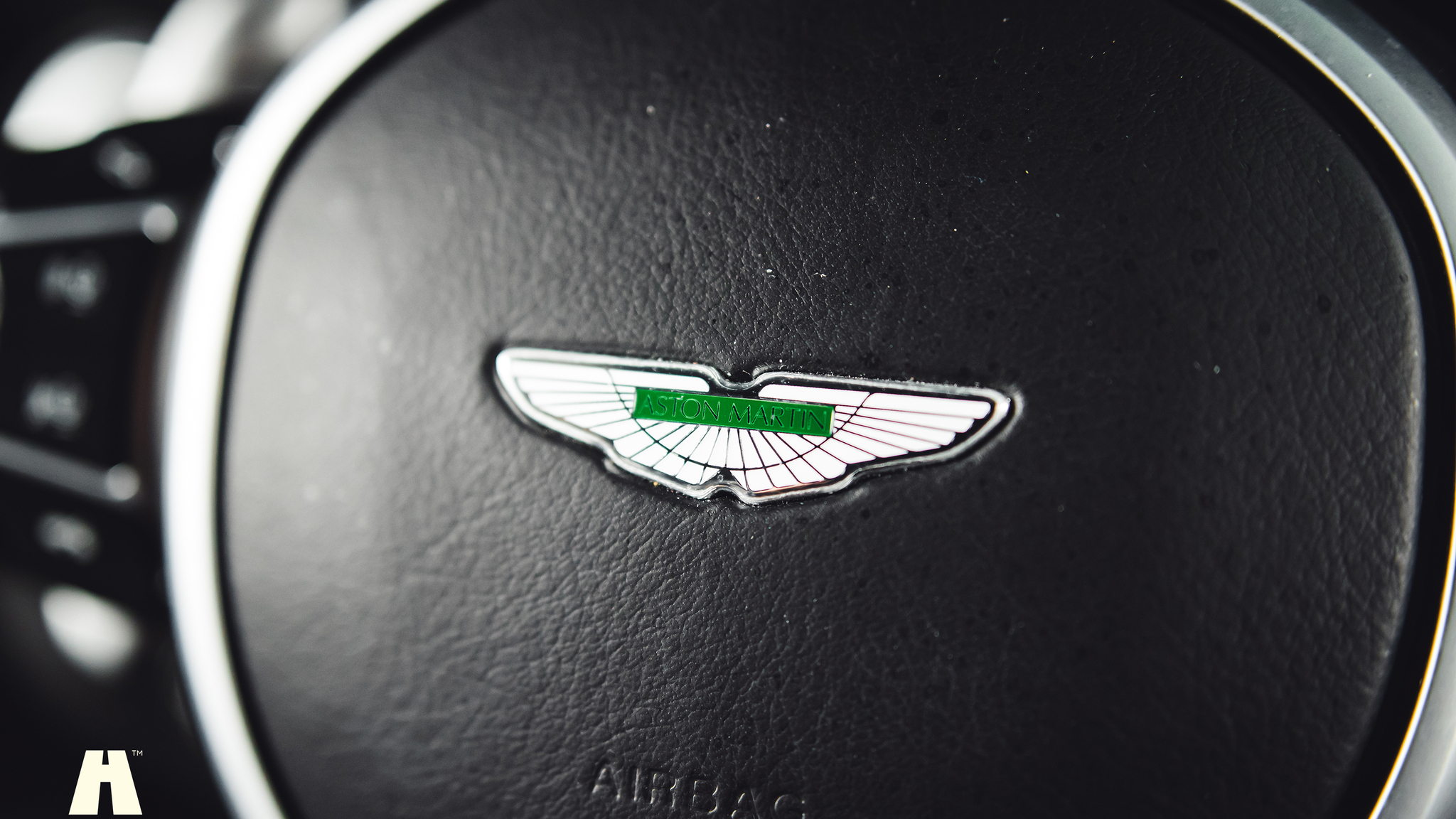 Interior image of 2019 Aston Martin DB11 AMR (29)