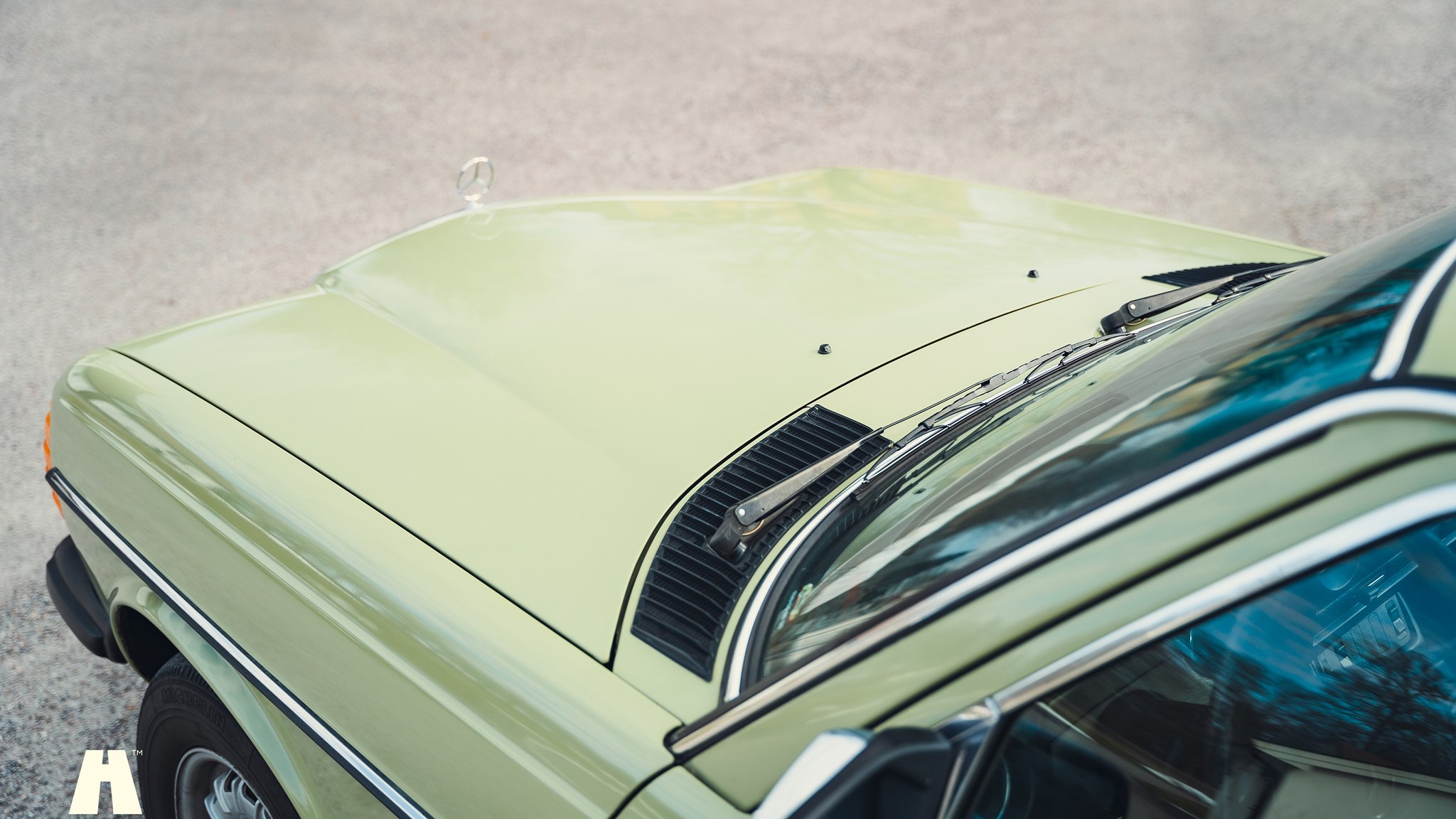 Exterior image of 1979 Mercedes Benz 230