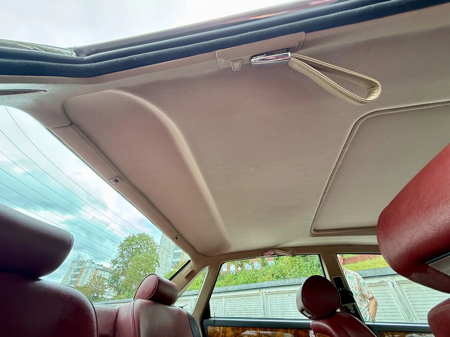 Interior image of 1988 Daimler Six (68)