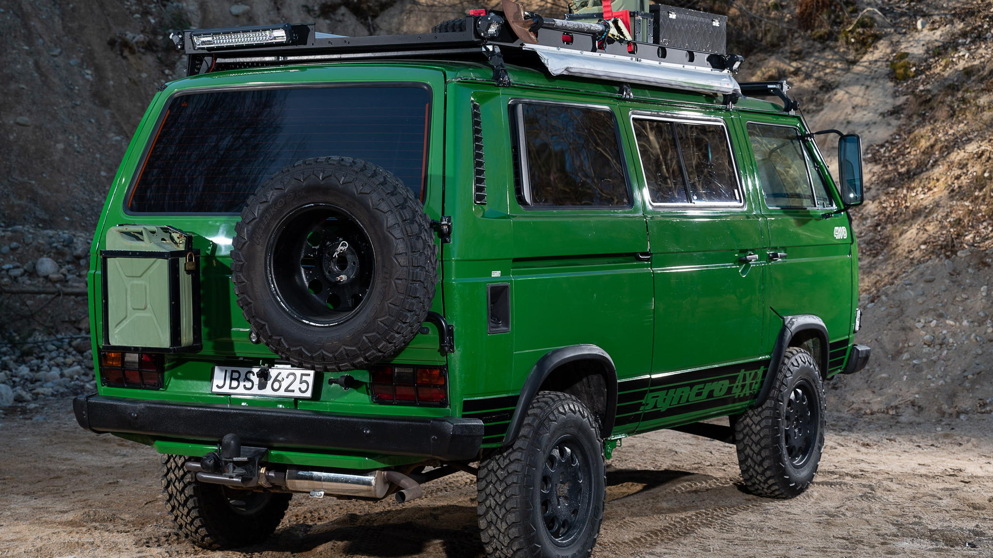 Exterior image of 1992 Volkswagen T3 Kombi Syncro 16" Westfalia