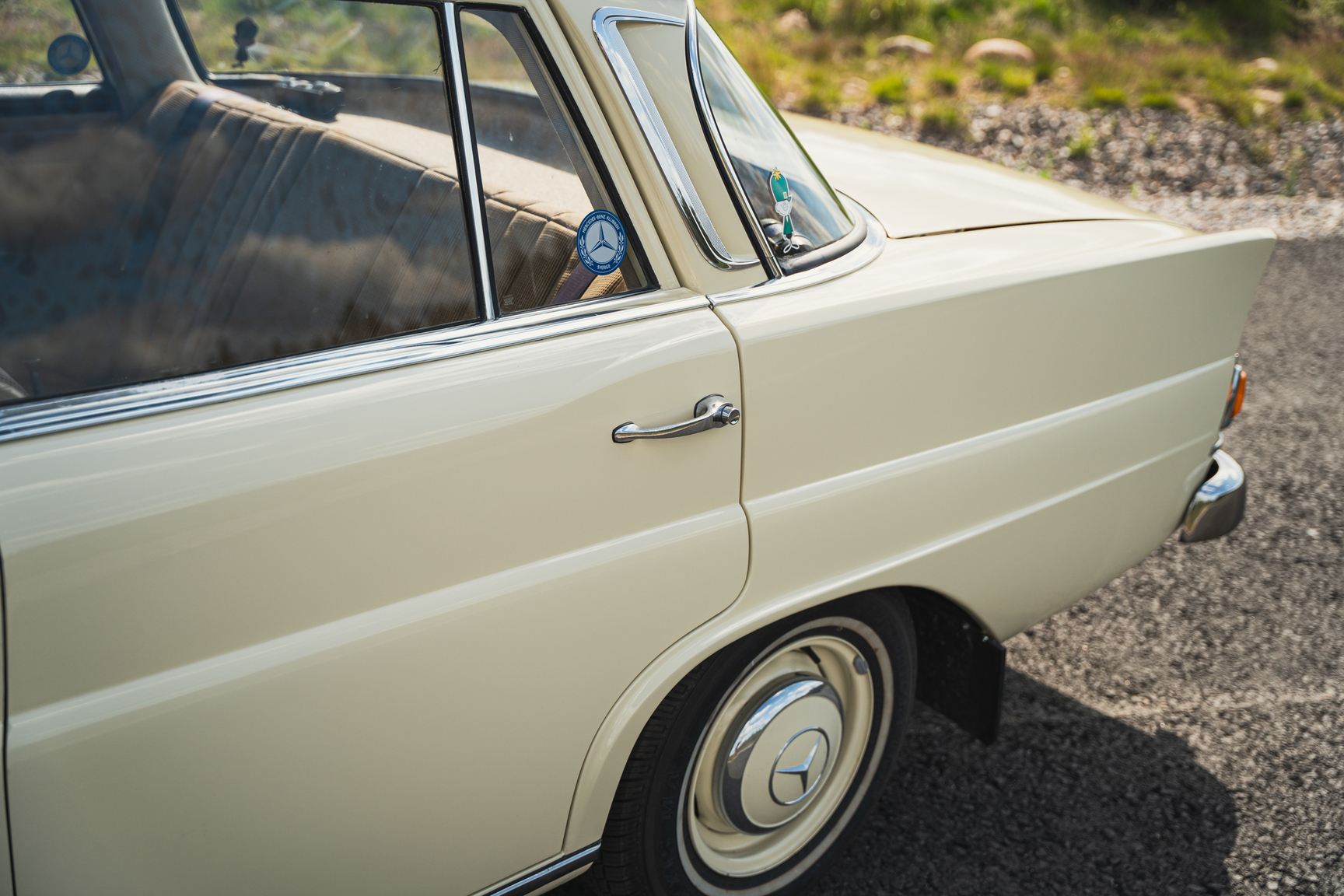 Aussenfoto 1966 Mercedes-Benz 200 D "Heckflosse"