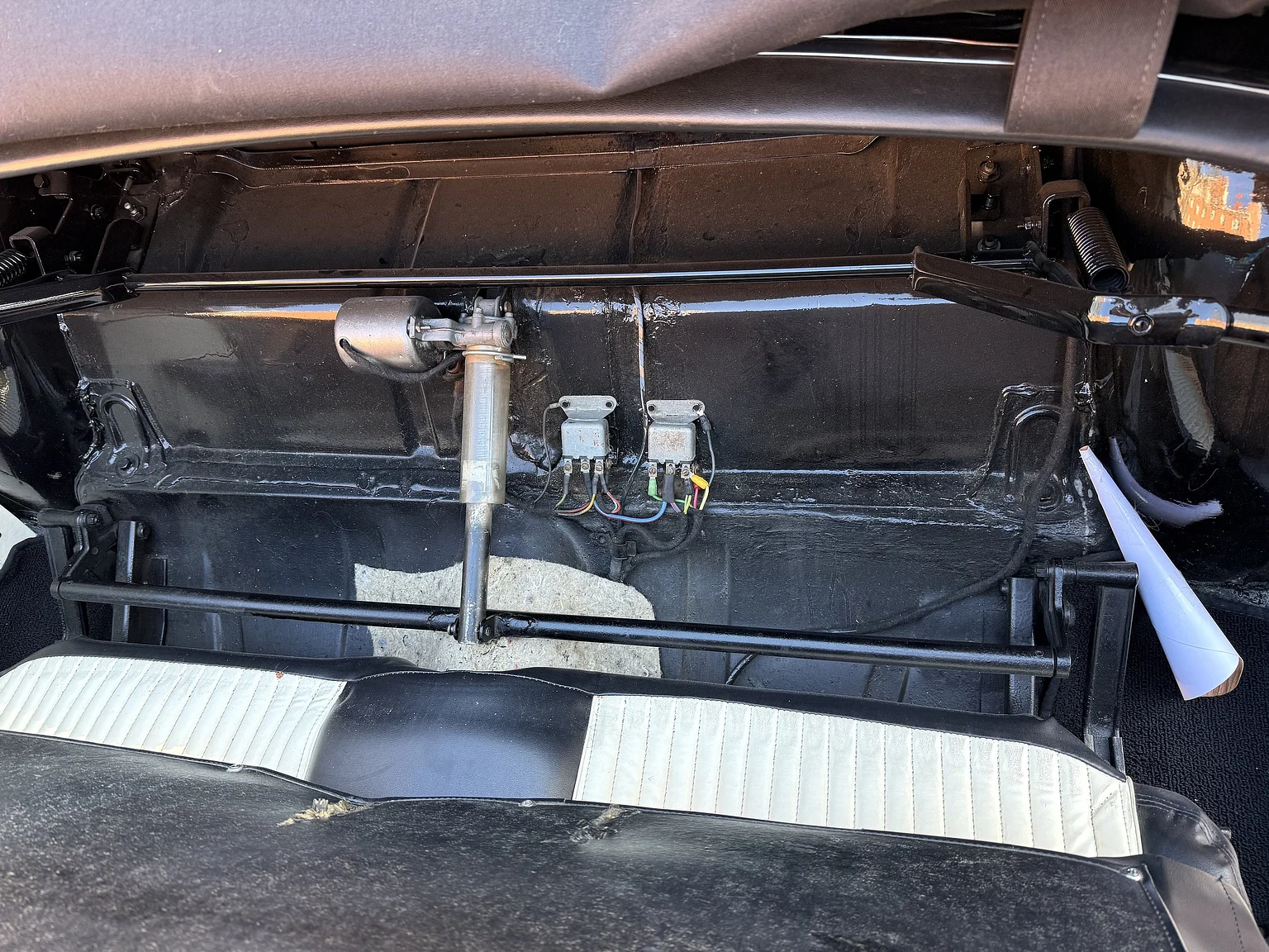 Interior image of 1955 Ford Thunderbird (44)