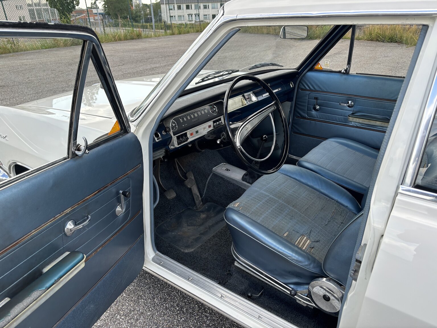 Interiörbild 1965 Opel Record Deluxe