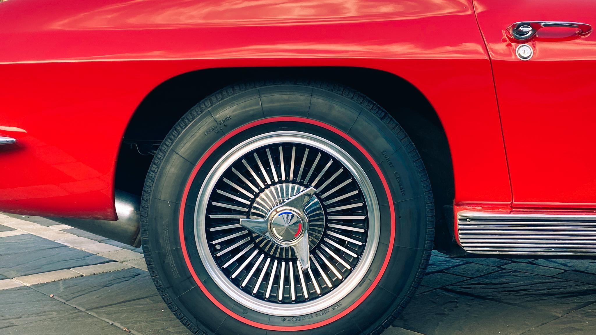 Exterior image of 1963 Corvette C2 Stingray
