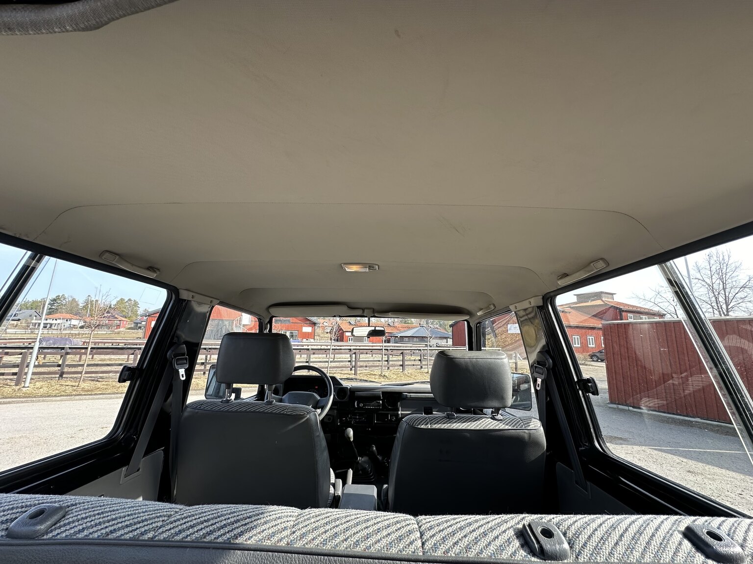Interior image of 1993 Toyota Land Cruiser Serie 70