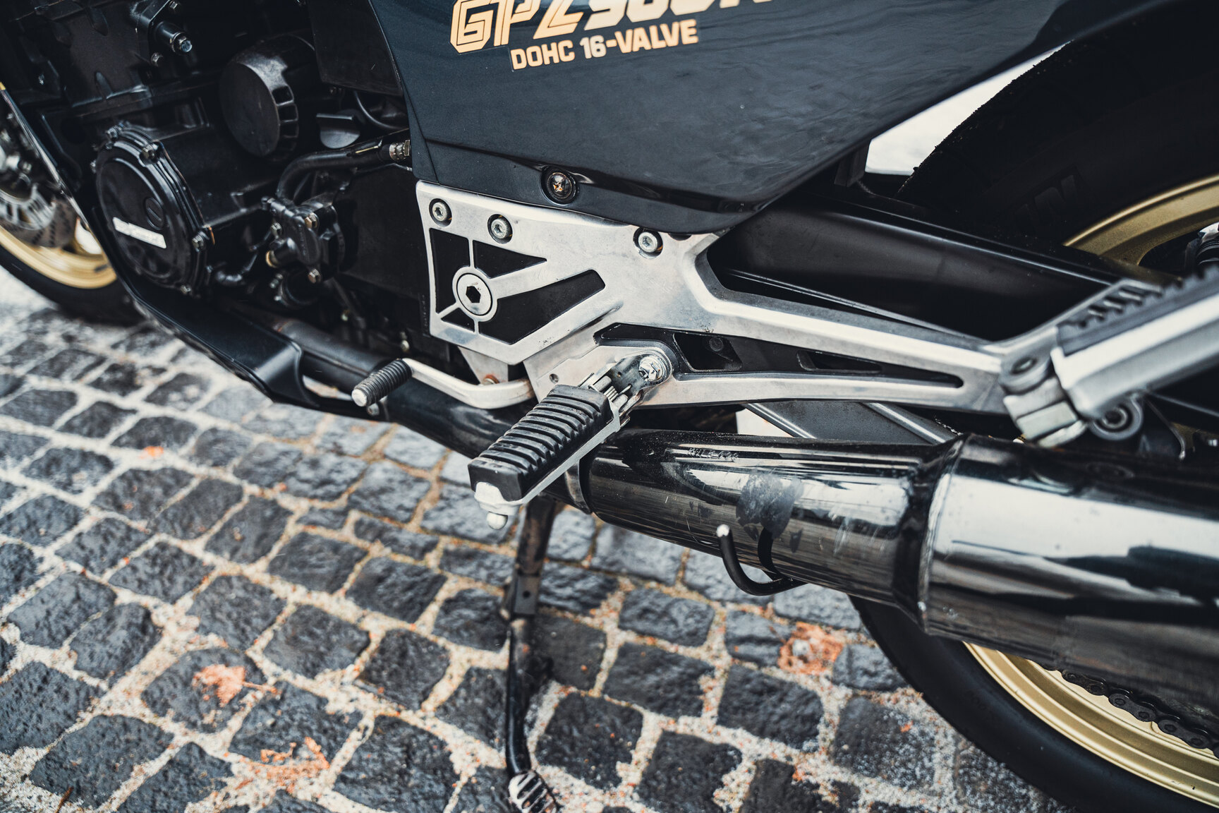 Image of 1990 Kawasaki ZX900R mechanics