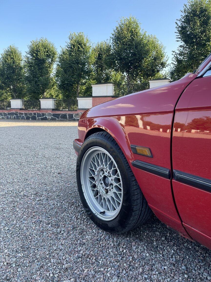 Aussenfoto 1987 BMW 320i