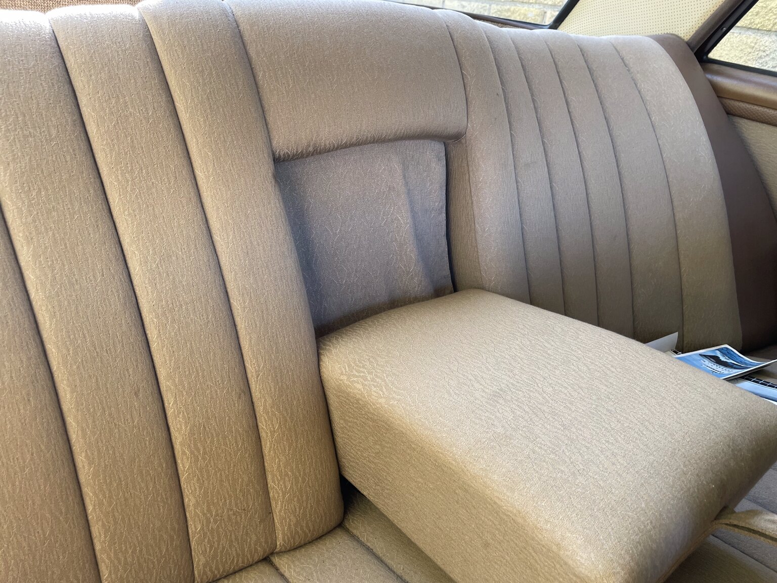 Interior image of 1966 Mercedes-Benz 250s