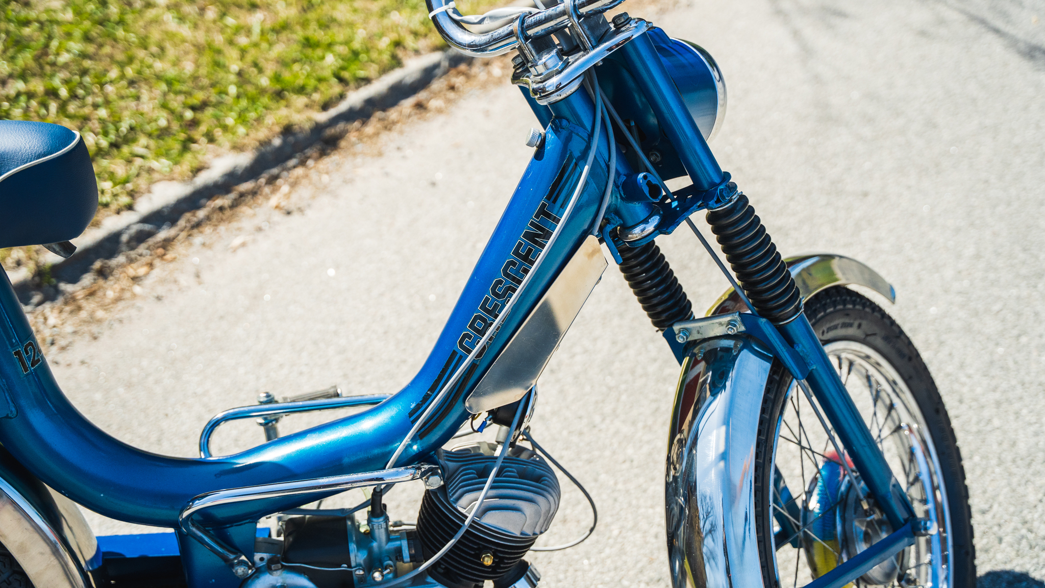 Exterior image of Crescent Compact 1248 (6)