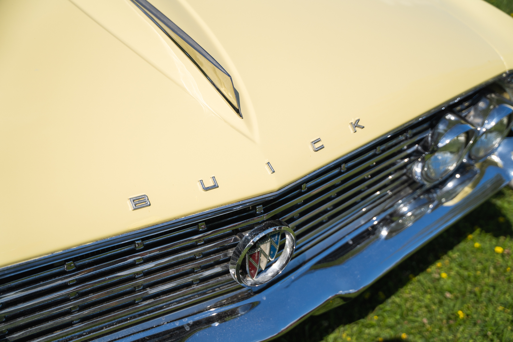 Exteriörbild på 1961 Buick Electra 225 cab