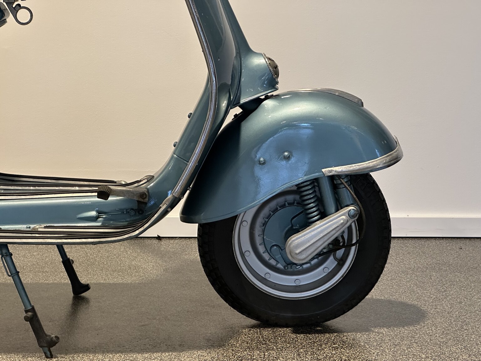 Exteriörbild på 1959 Vespa Piaggio 150cc Widebody
