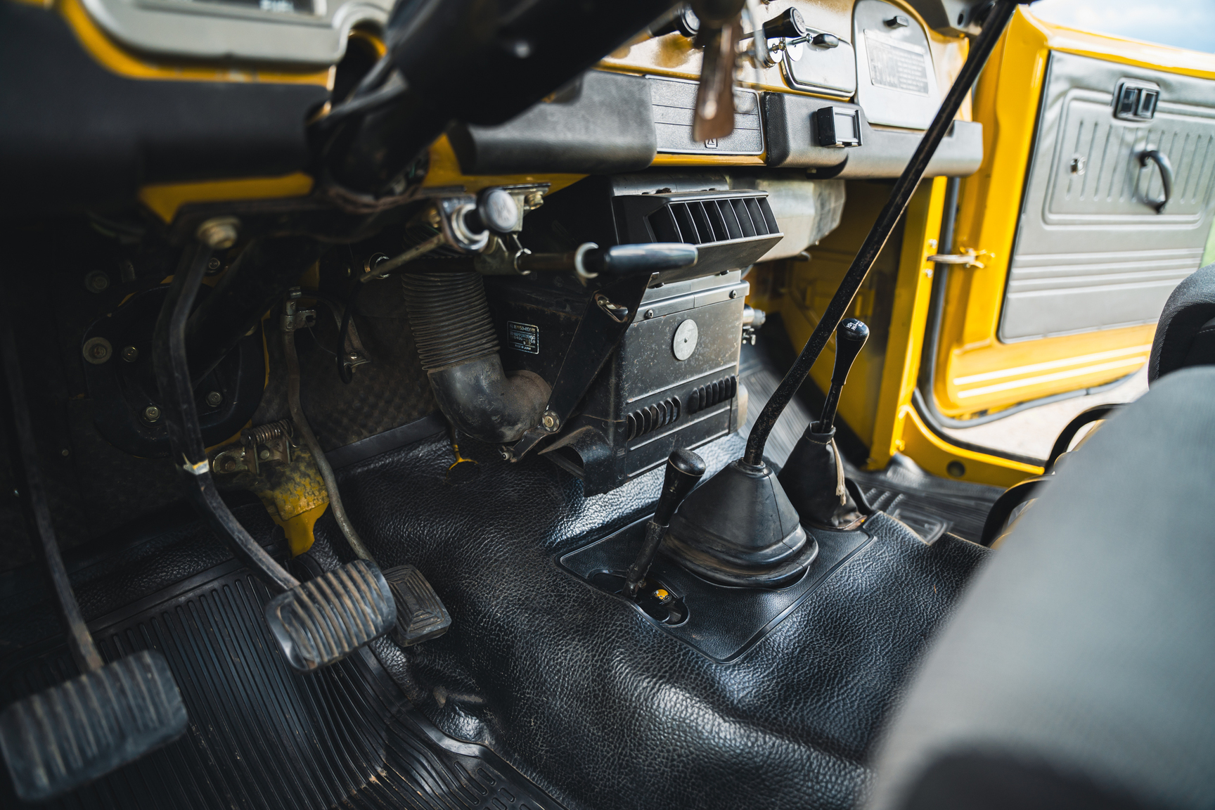 Interior image of 1976 Toyota Land Cruiser BJ40