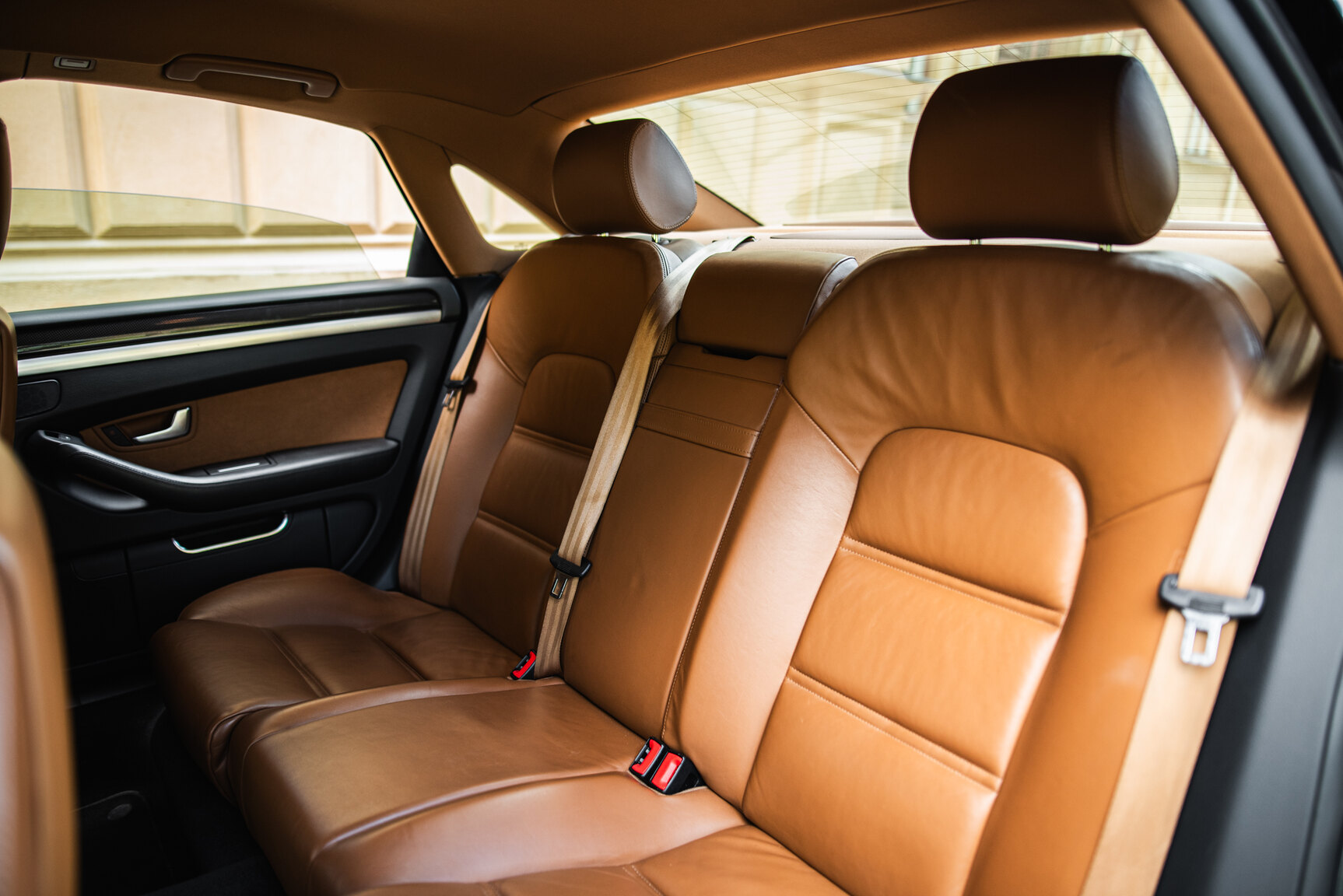 Interior image of 2009 Audi S8 5.2 V10 FSI Quattro