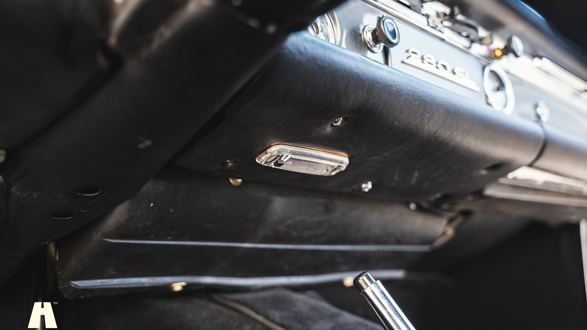 Innenraumfoto von 1970 Mercedes 280 SL Pagoda (42)