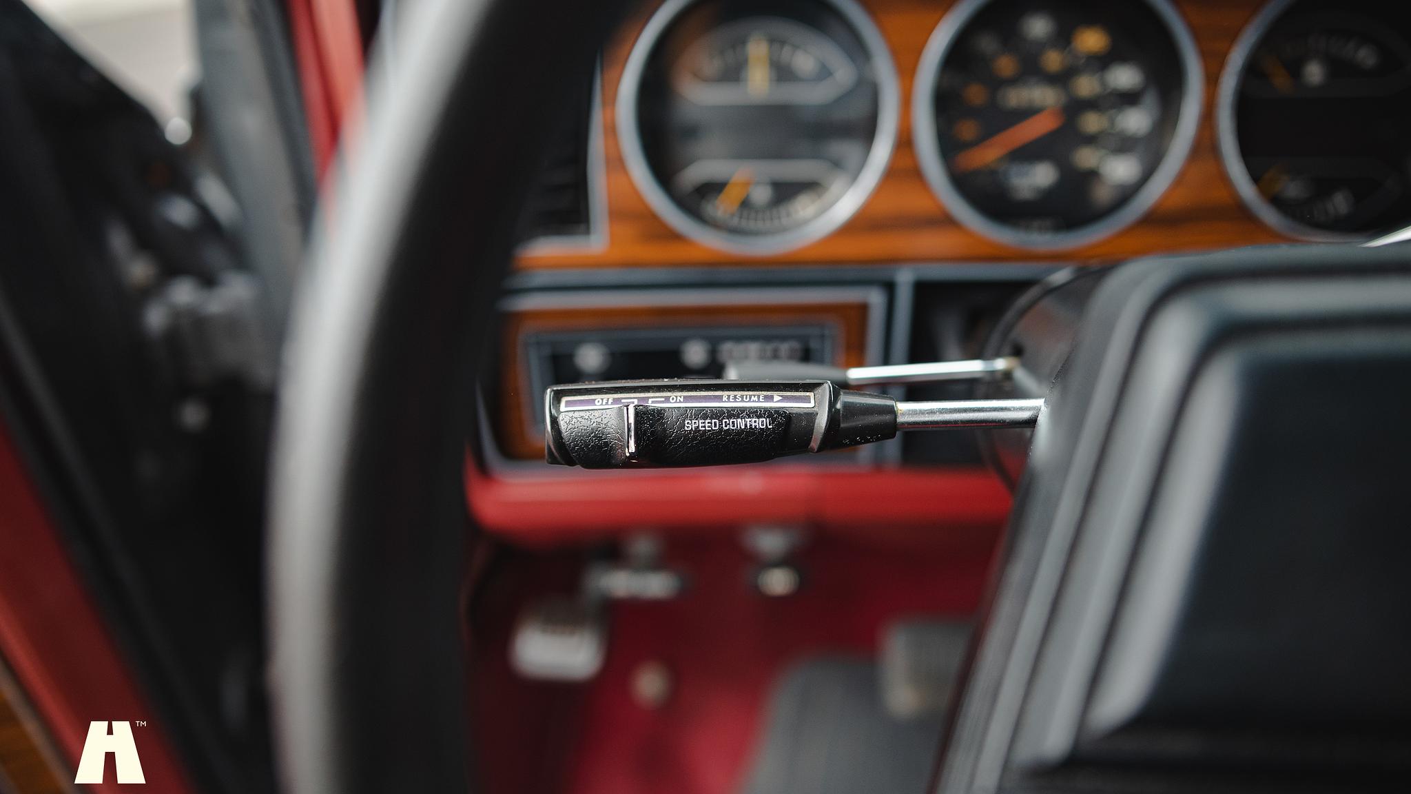 Innenraumfoto von 1986 Dodge Ramcharger