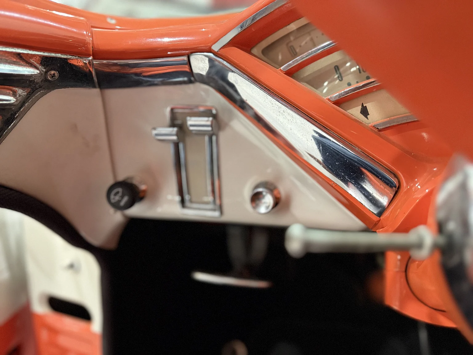 Innenraumfoto von 1956 Mercury Montclair Sport Sedan (28)