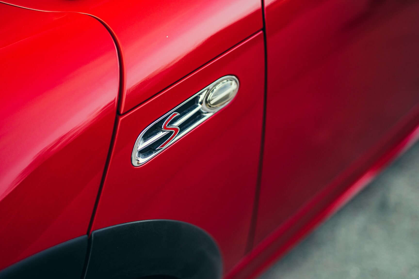Exterior image of 2006 Mini Cooper John Cooper Works