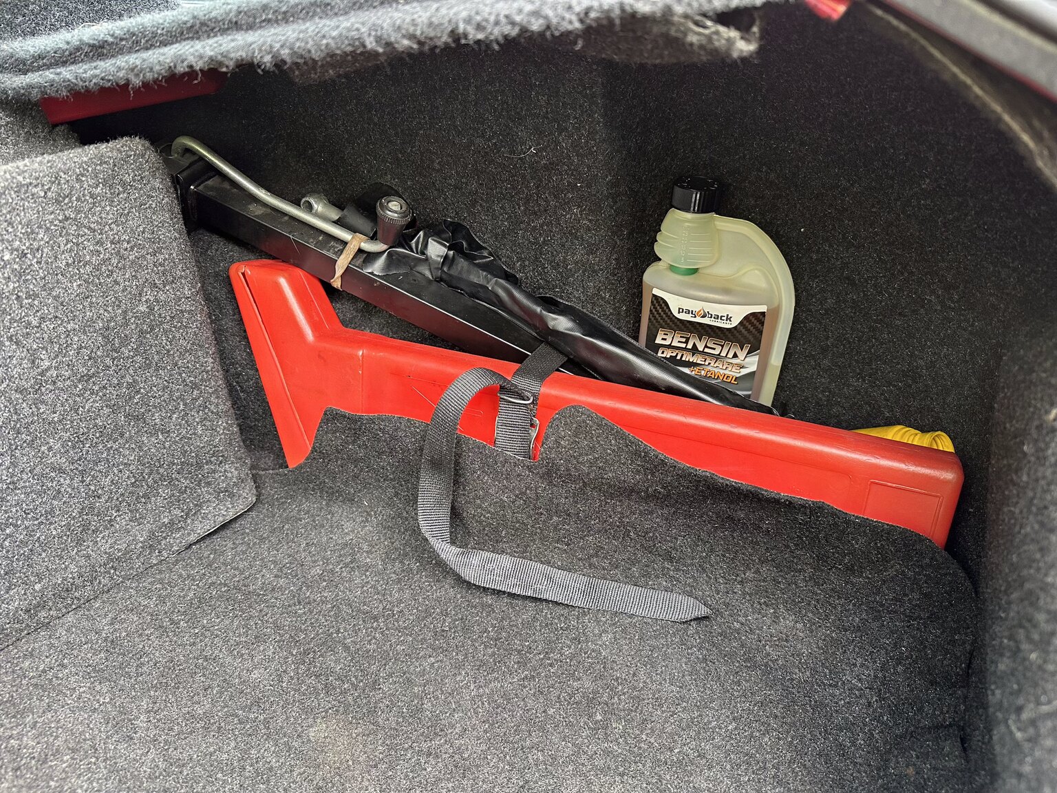 Interior image of 1984 Alfa Romeo GTV 6 2.5