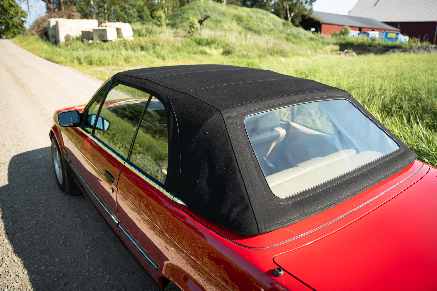 Exterior image of 1988 BMW 325 Cabriolet (E30)