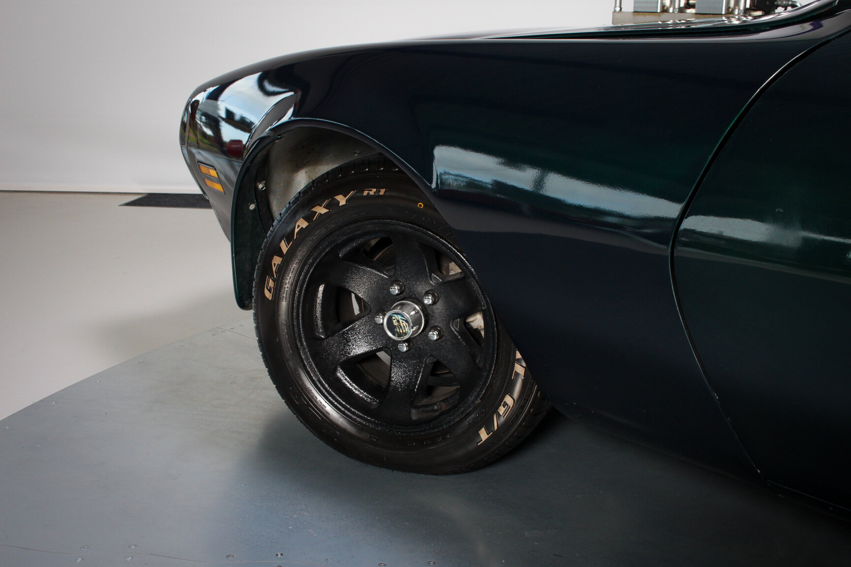 Exterior image of 1975 Pontiac Firebird Formula