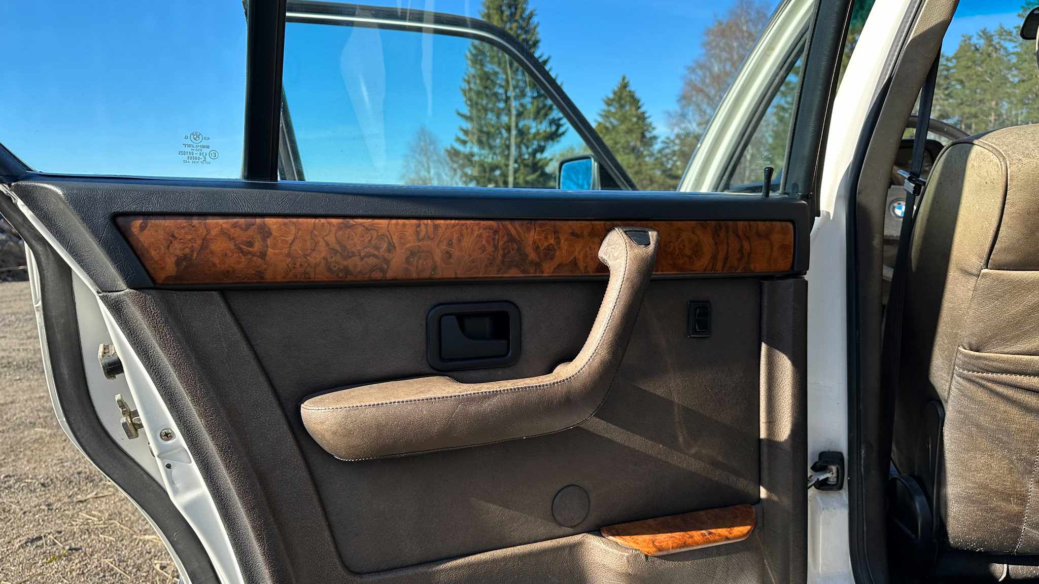 Interiörbild 1984 BMW 745i Executive Automat