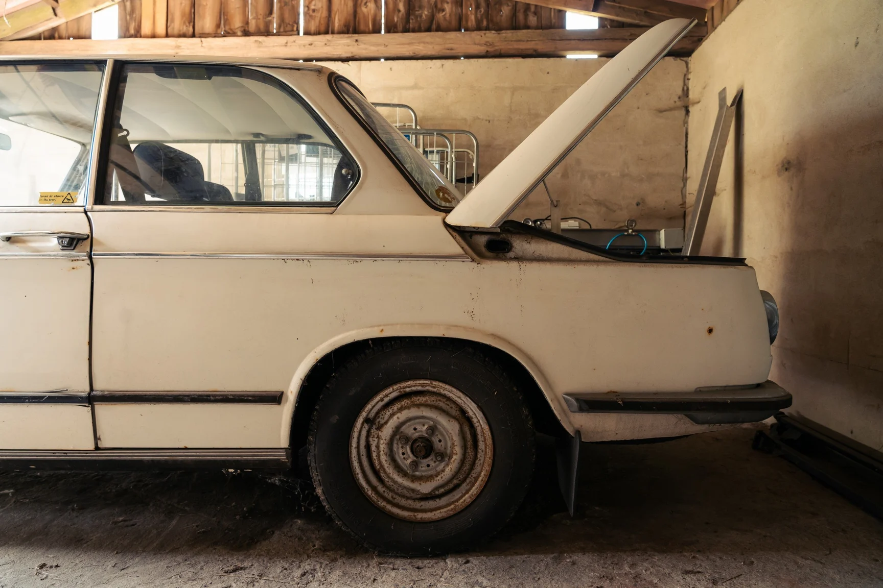 Aussenfoto 1973 BMW 1802 (26)