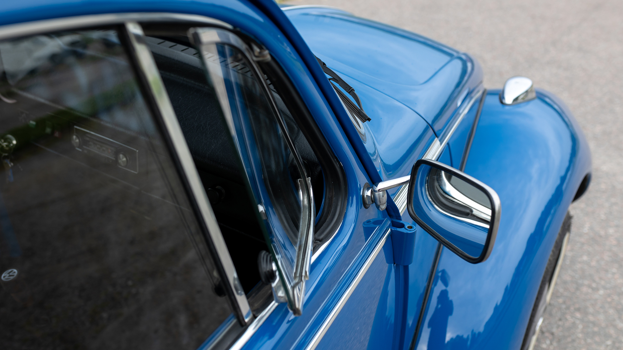 Exterior image of 1973 Volkswagen Beetle 1303S 1600 (30)