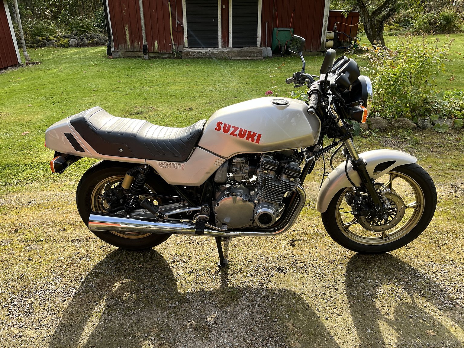 Aussenfoto 1982 Suzuki GSX1100 - NO RESERVE
