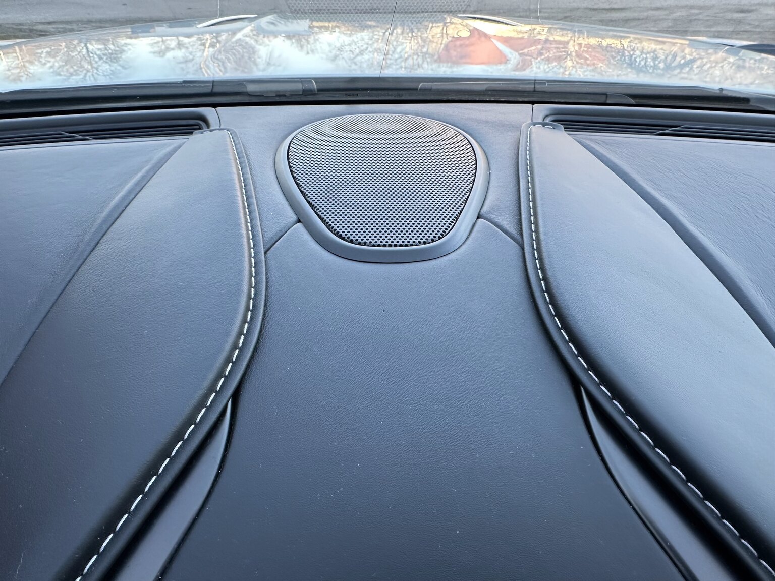 Interiörbild 2018 Aston Martin DB11