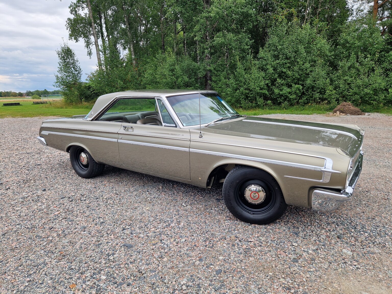 Exteriörbild på 1964 Dodge Polara 500