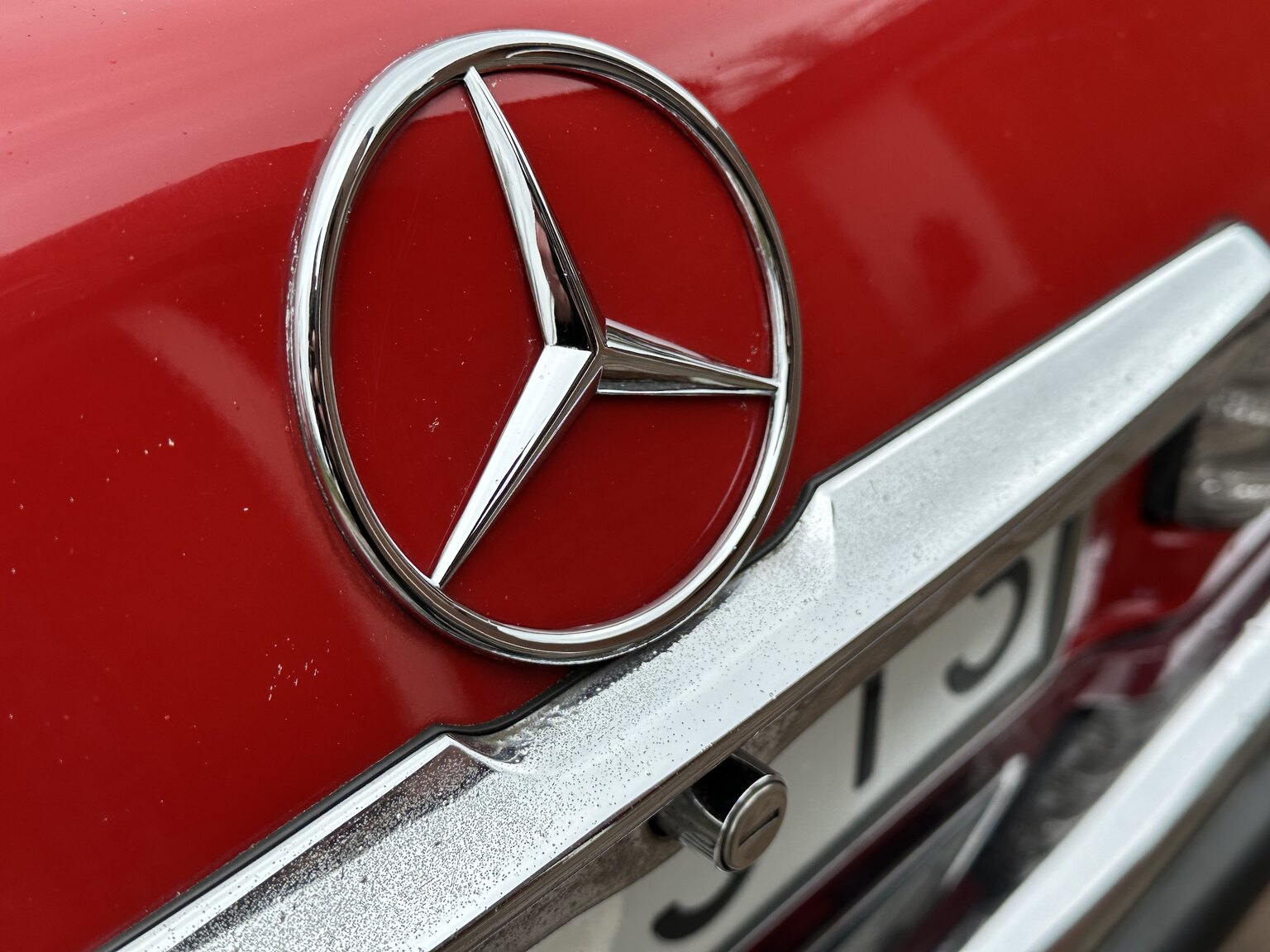 Exteriörbild på 1973 Mercedes-Benz 450 SL
