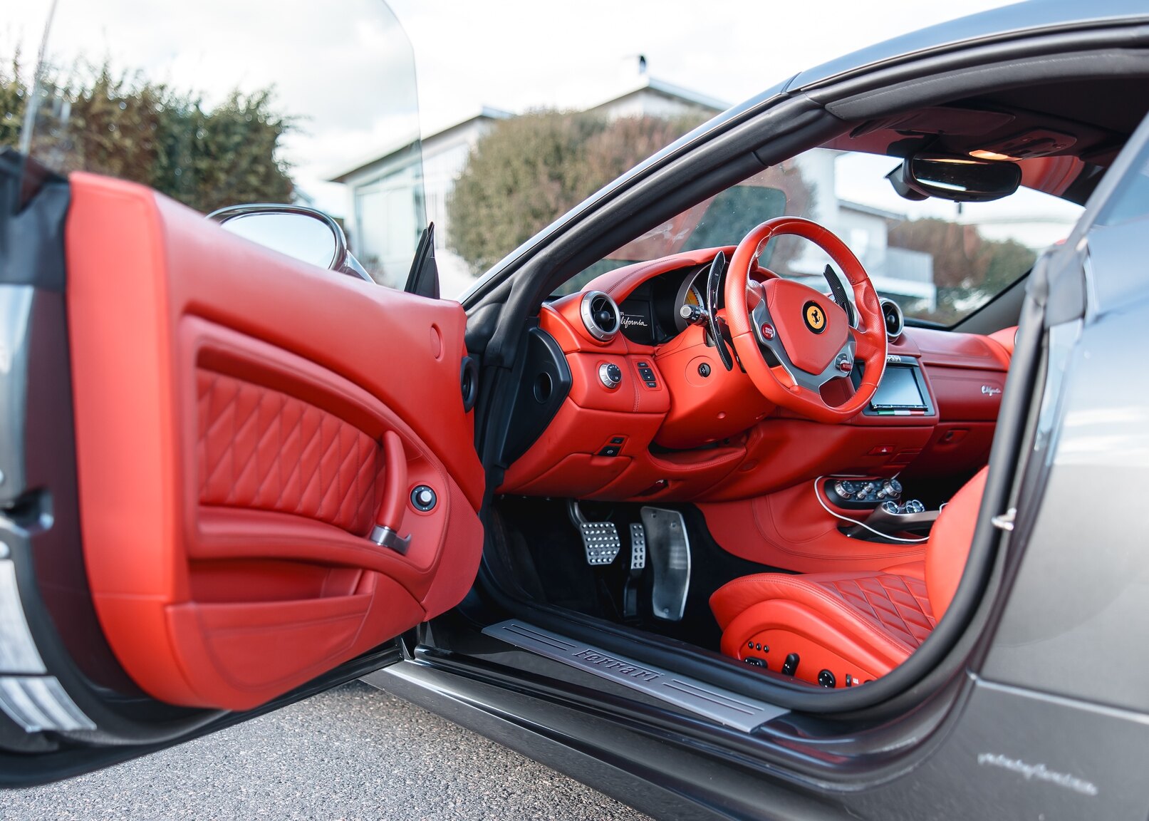 Interior image of 2011 Ferrari California 